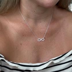 Gargantilha Infinito Cravejada com Zircônias Prata 925